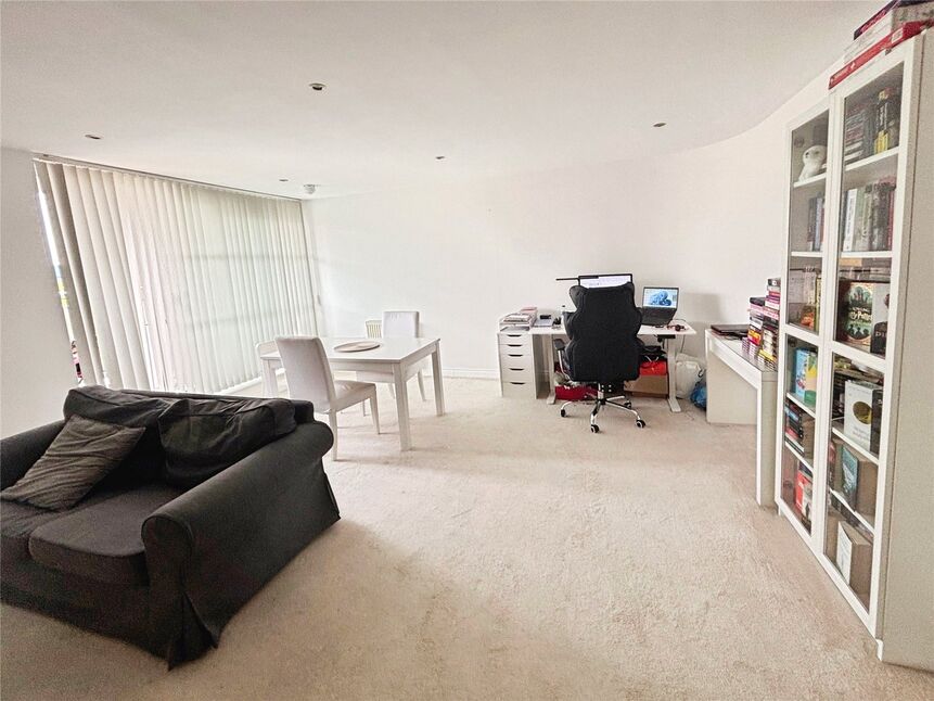 Flat Watkin Road in Leicester