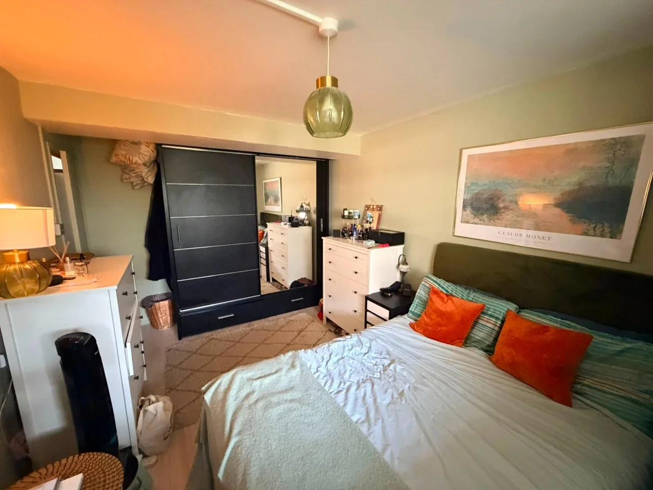Room Brownswood Road in Greater London