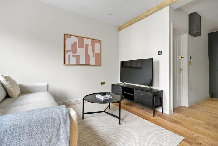 Flat Norfolk Place in City of Westminster
