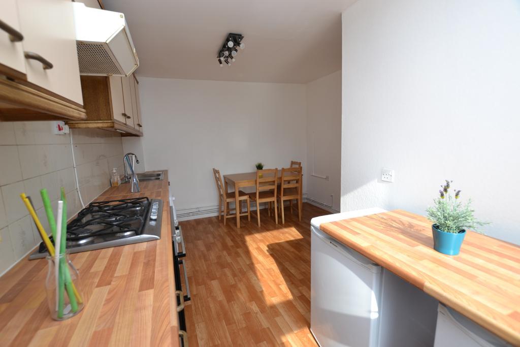 Room Zetland Street in Greater London