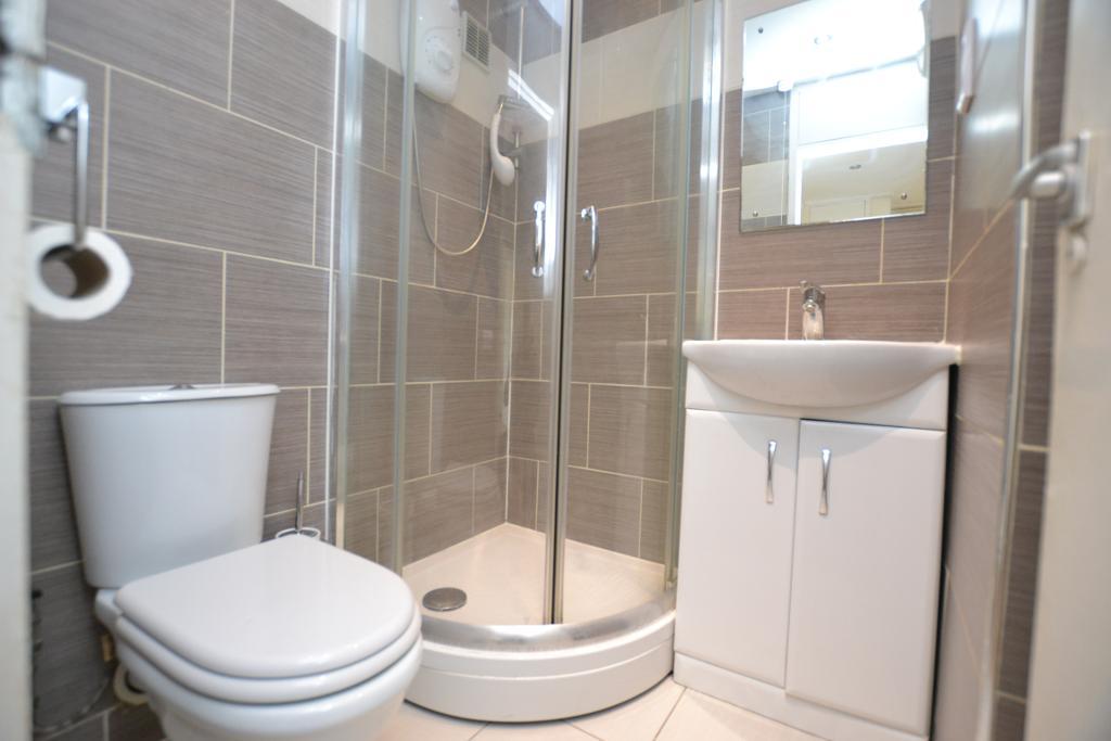 Room Zetland Street in Greater London