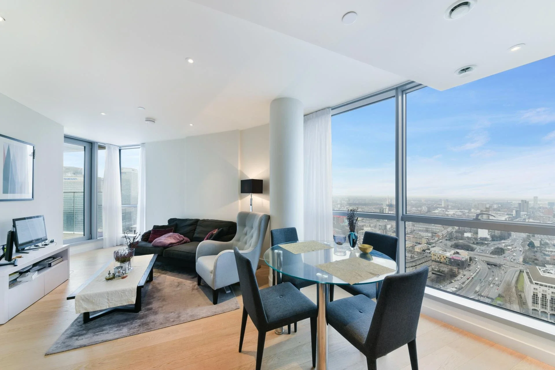 Flat Burdett Road in Greater London