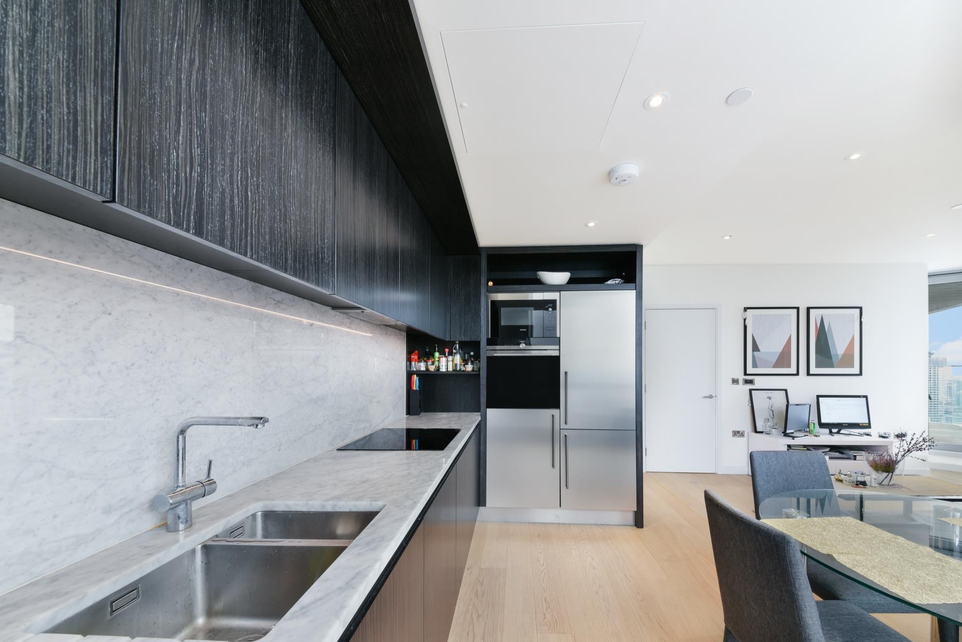 Flat Burdett Road in Greater London
