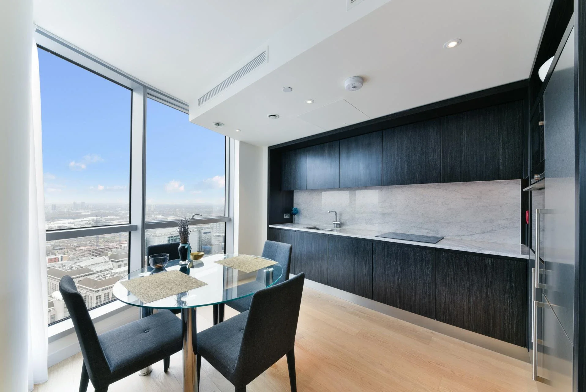 Flat Burdett Road in Greater London
