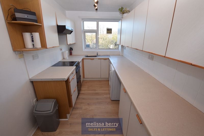 Flat Park View Court in Prestwich
