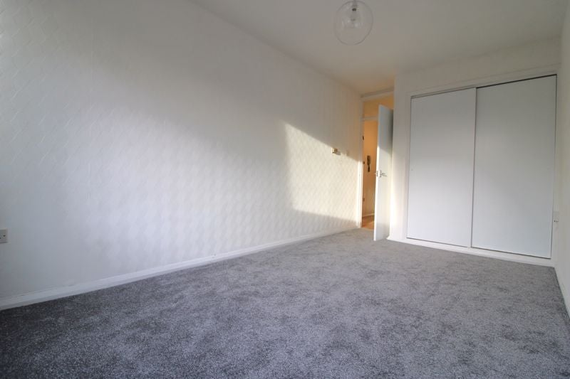 Flat Park View Court in Prestwich