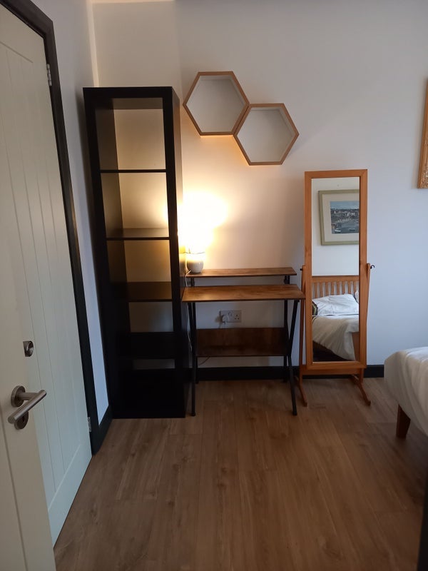 Room Earlham Grove in Greater London