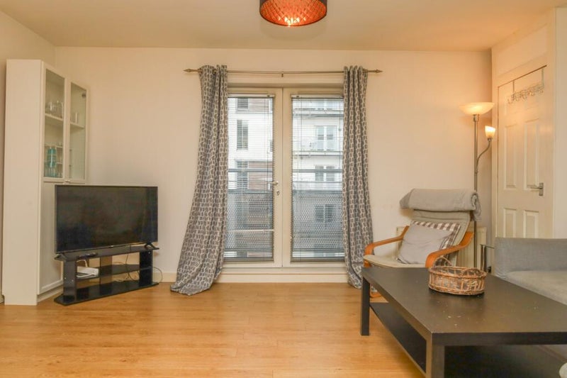 Flat Dunblane Street in Glasgow