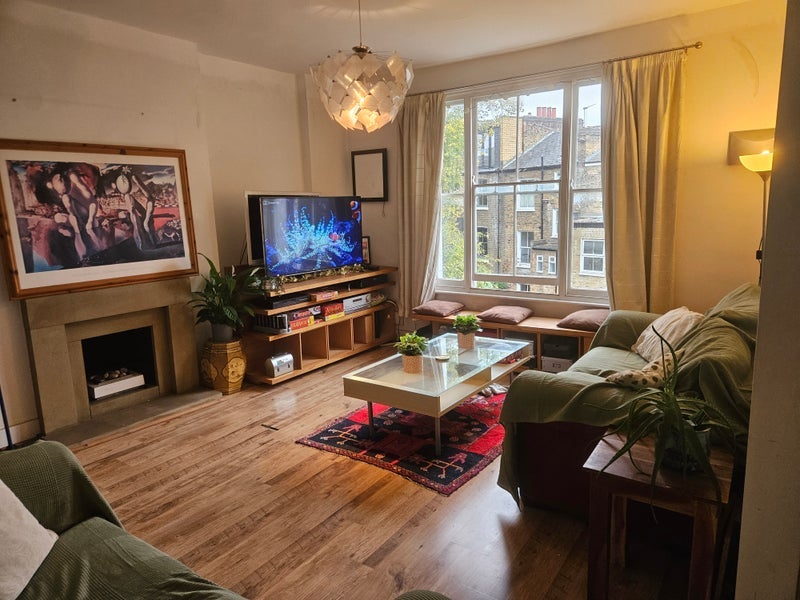 Room Amhurst Road in Greater London