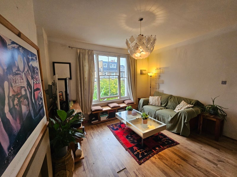 Room Amhurst Road in Greater London