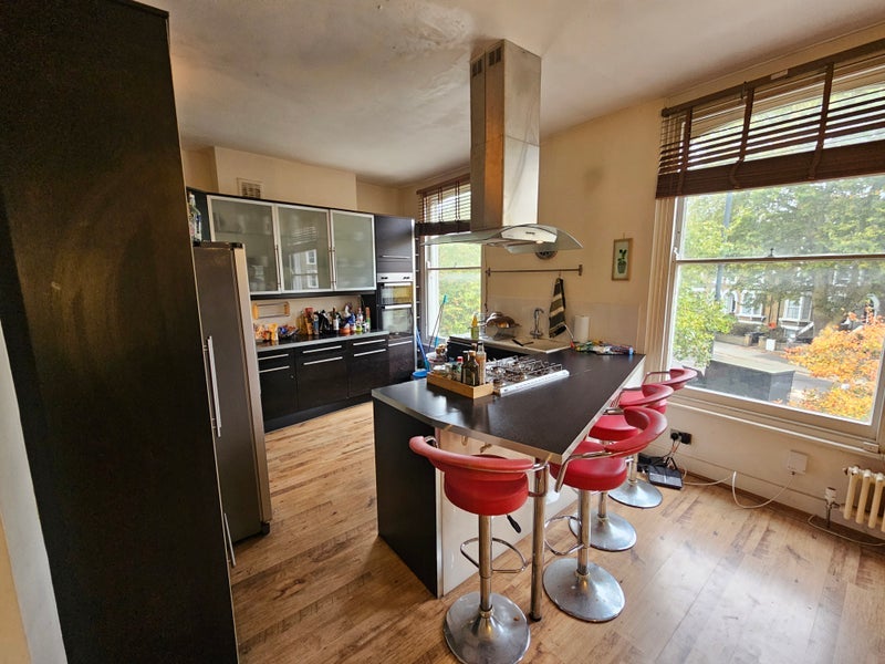 Room Amhurst Road in Greater London