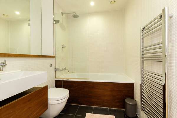 Flat Tiltman Place in Greater London