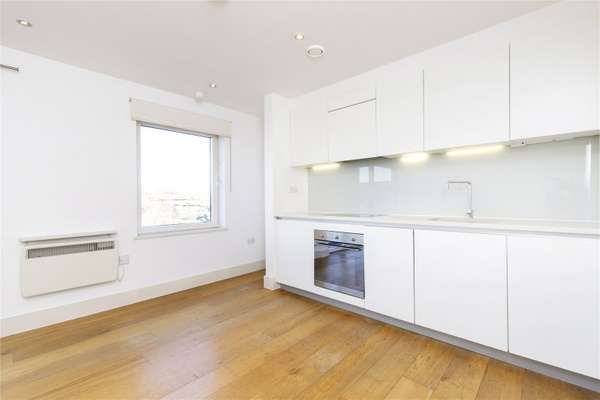 Flat Tiltman Place in Greater London