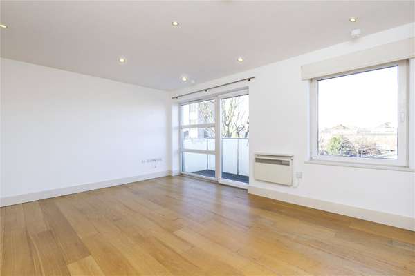 Flat Tiltman Place in Greater London