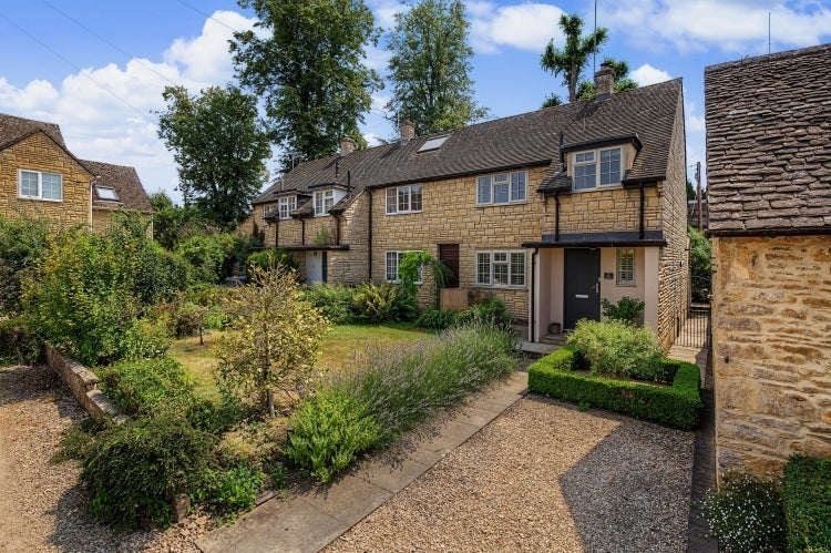 House Church Close in West Oxfordshire