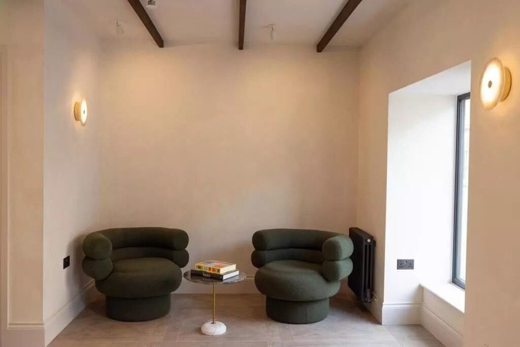 Flat Westfield Terrace in Sheffield