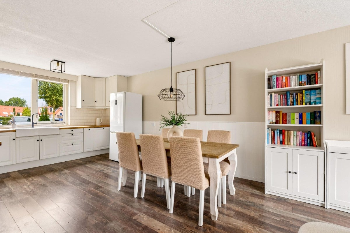 Tussenwoning te koop: Geleenstraat 9, Almere