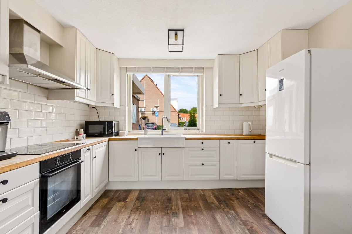 Tussenwoning te koop: Geleenstraat 9, Almere