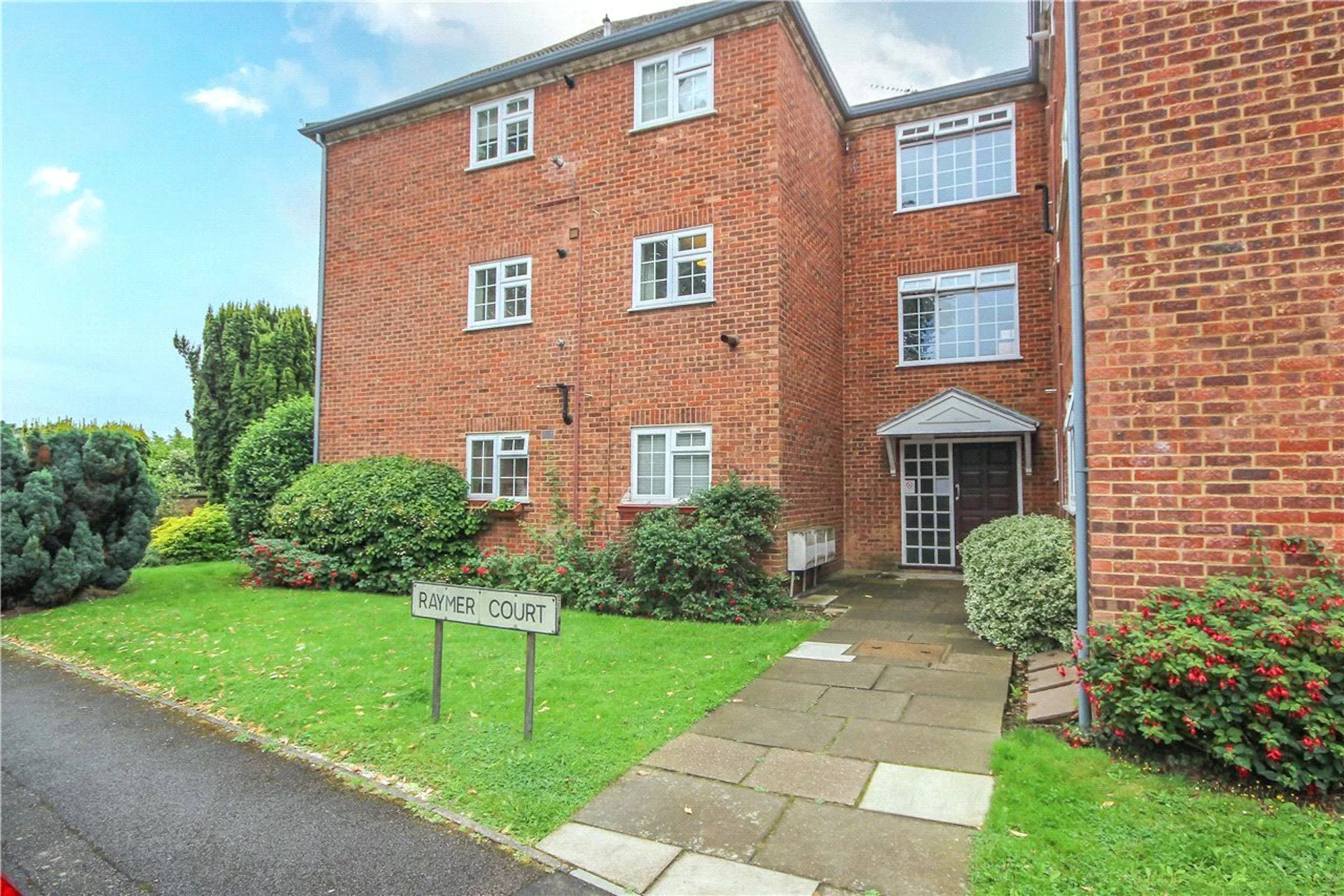Flat Avenue Road in St Albans