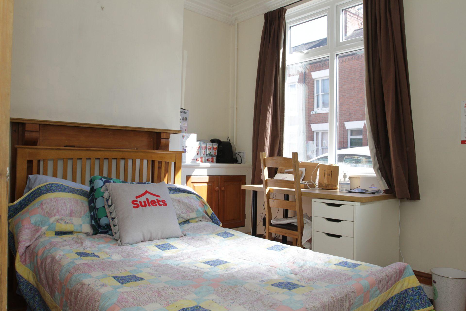 Flat Montague Road in Leicester