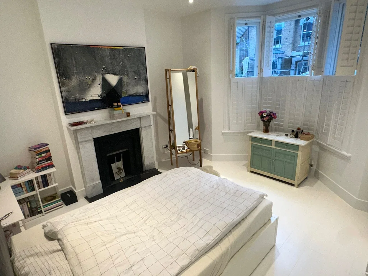 Flat Mervan Road in Greater London
