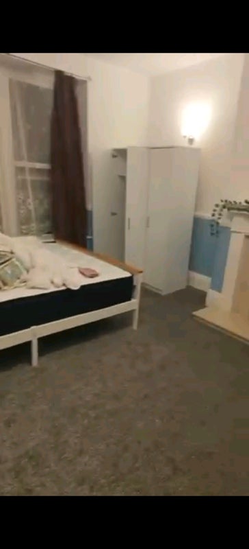 Room Dean Lane in Bristol