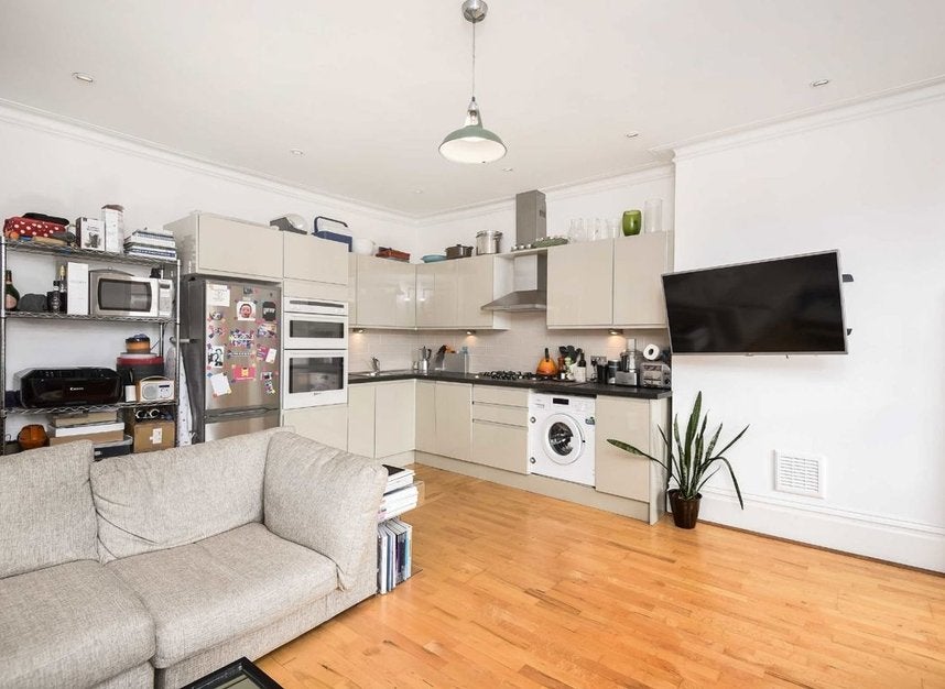 Flat Fulham Road in Greater London