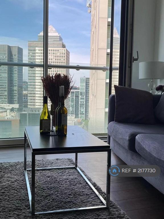 Room Lincoln Plaza in Greater London