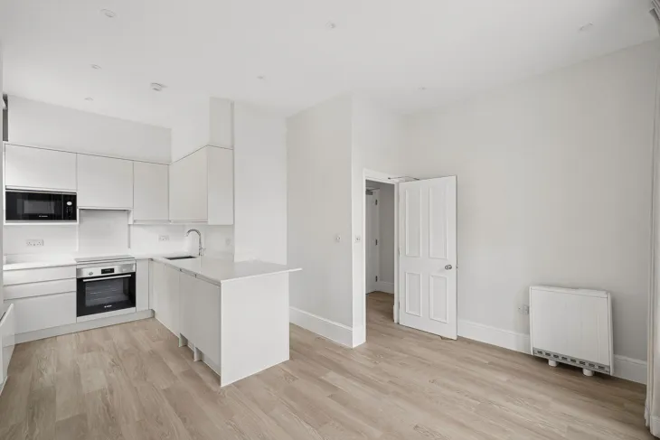 Flat Pont Street in Greater London