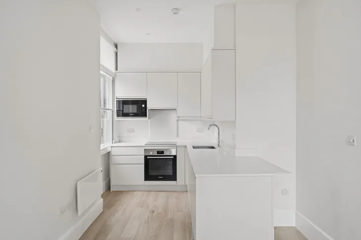 Flat Pont Street in Greater London