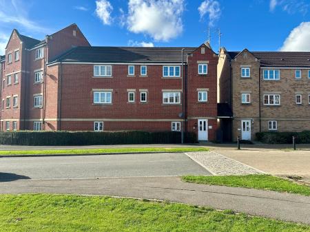 Flat Torun Way in Blunsdon St Andrew