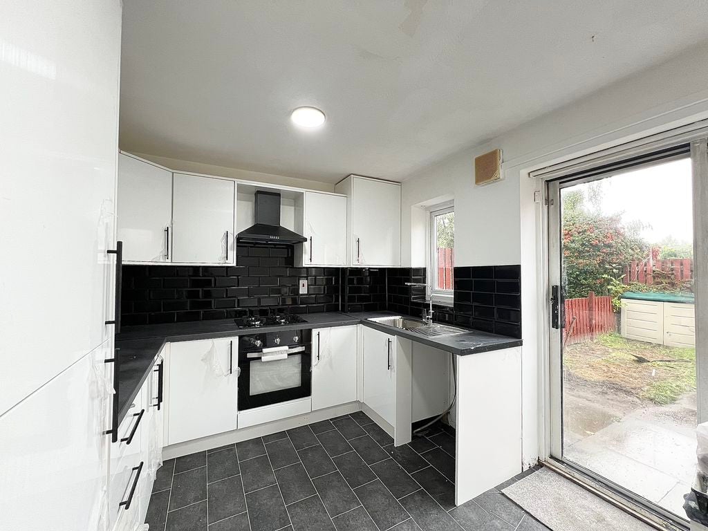 Flat Brocade Close in Salford