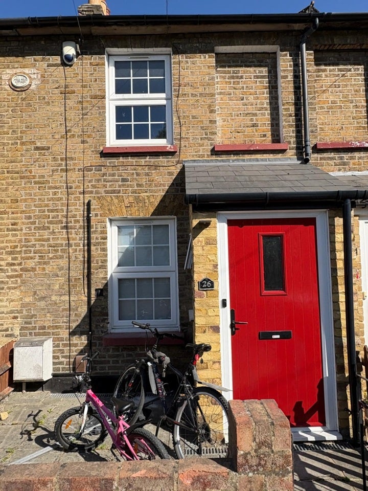 House Alpha Road in Greater London