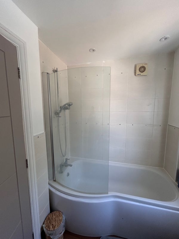 Room Redfield Road in Bristol