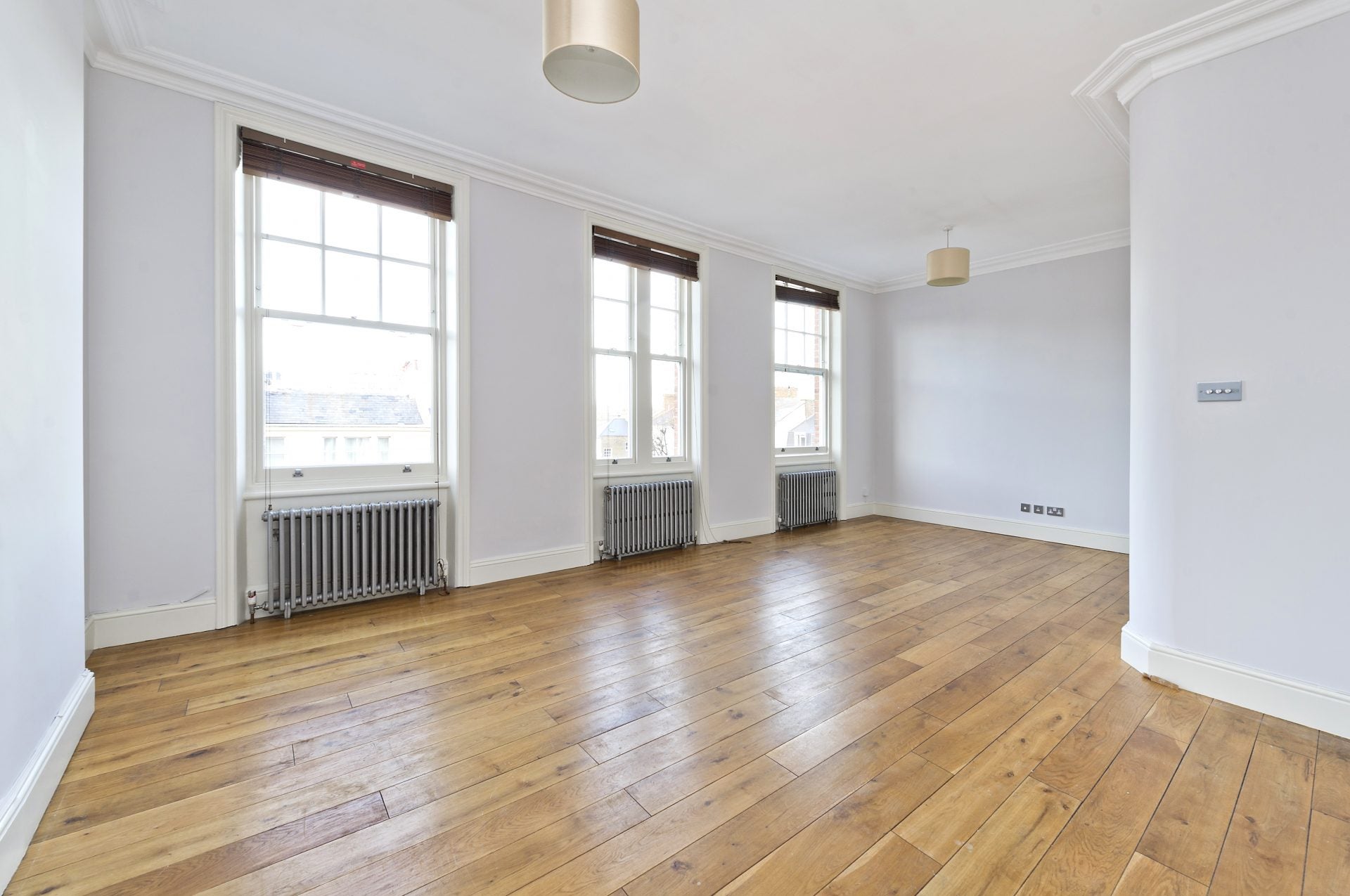 Flat Sheffield Terrace in Greater London