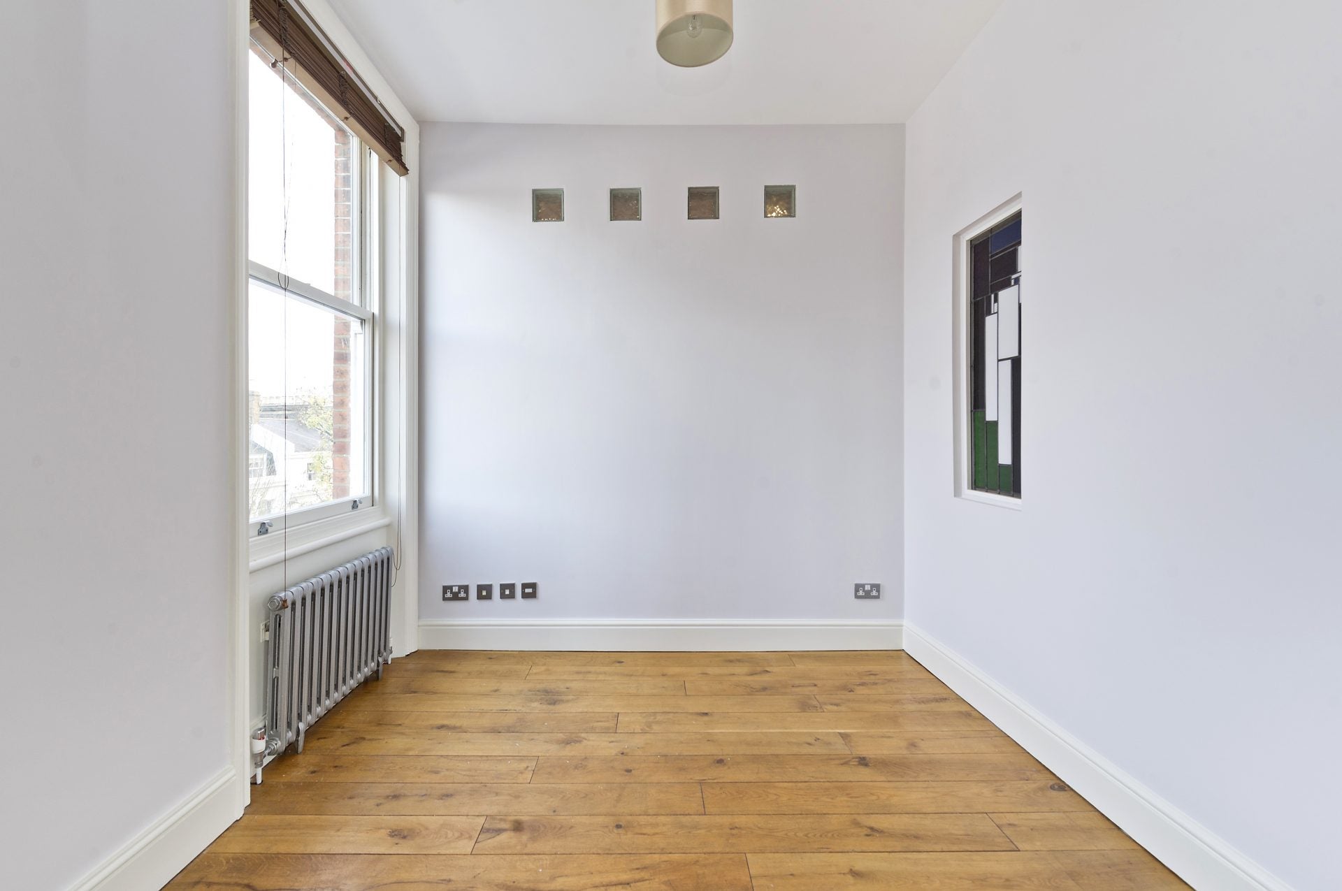 Flat Sheffield Terrace in Greater London