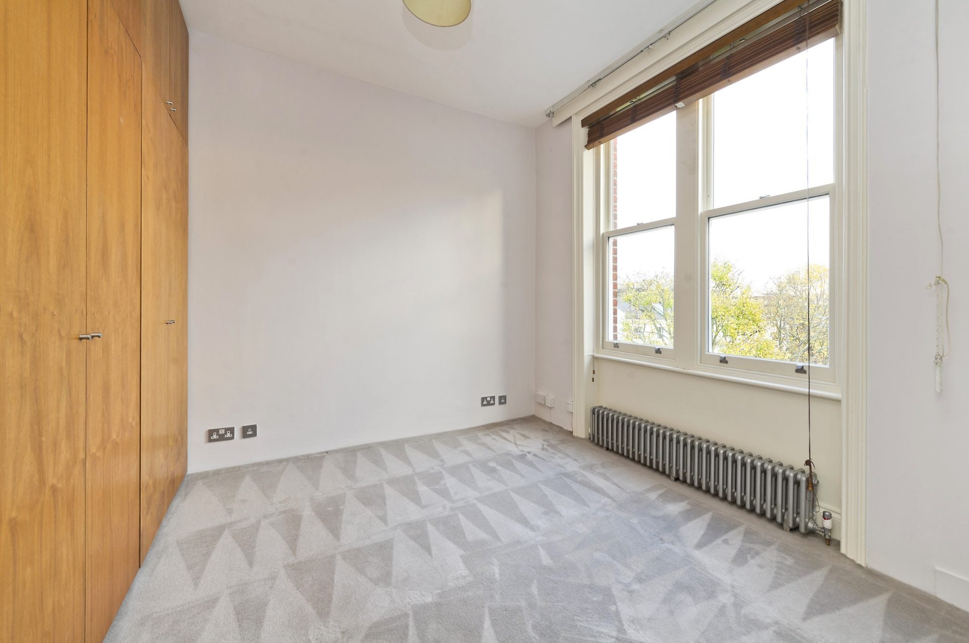 Flat Sheffield Terrace in Greater London