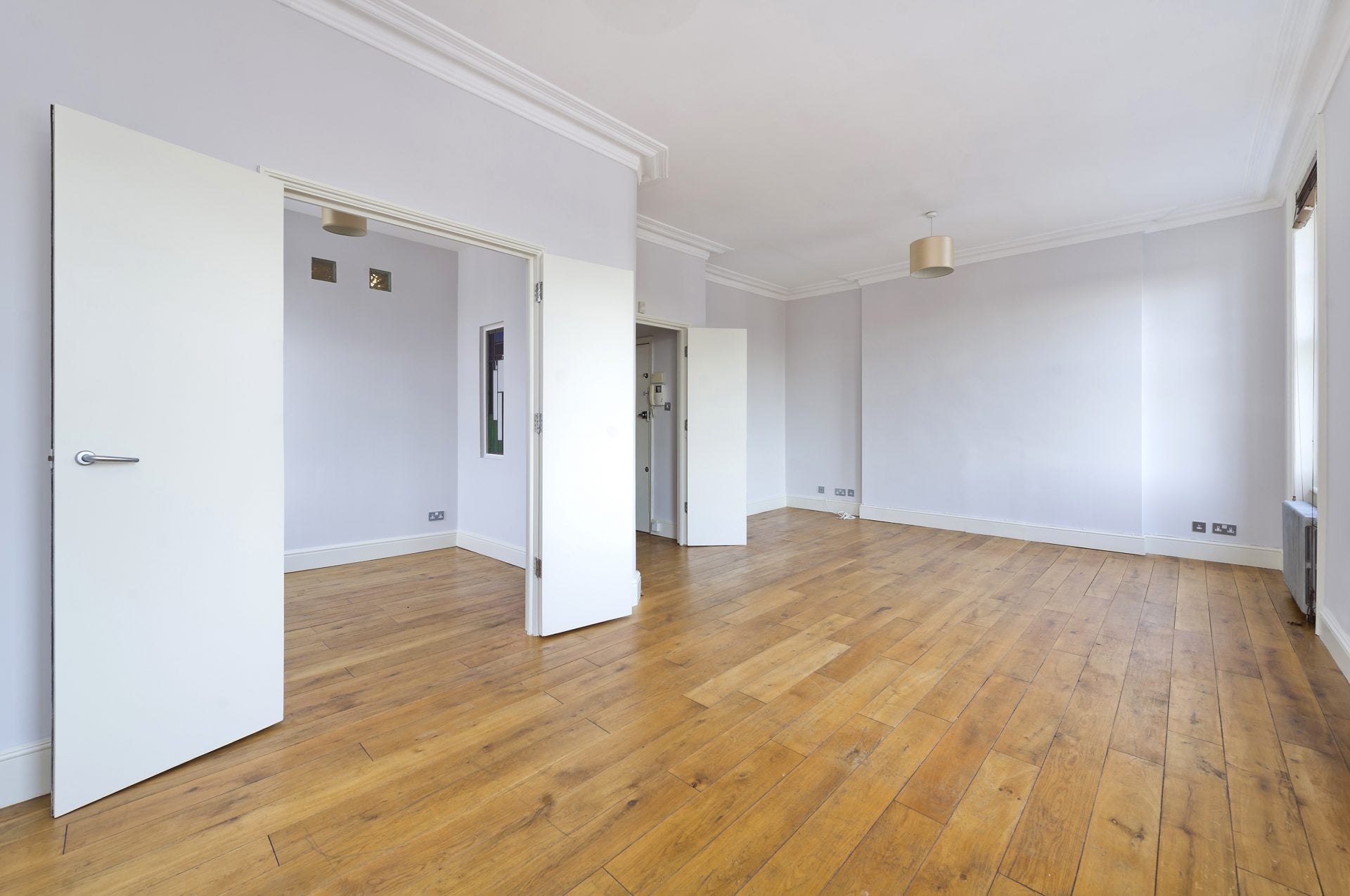 Flat Sheffield Terrace in Greater London
