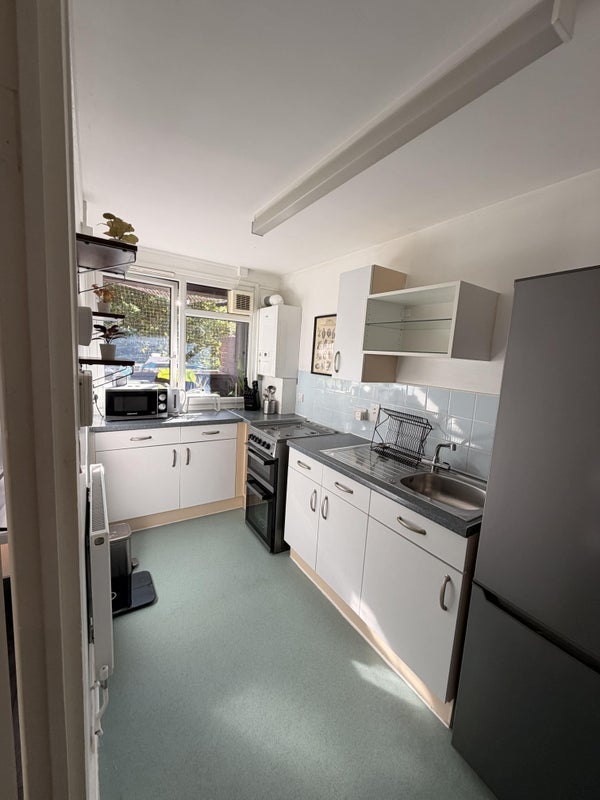Flat Wesley Close in Greater London