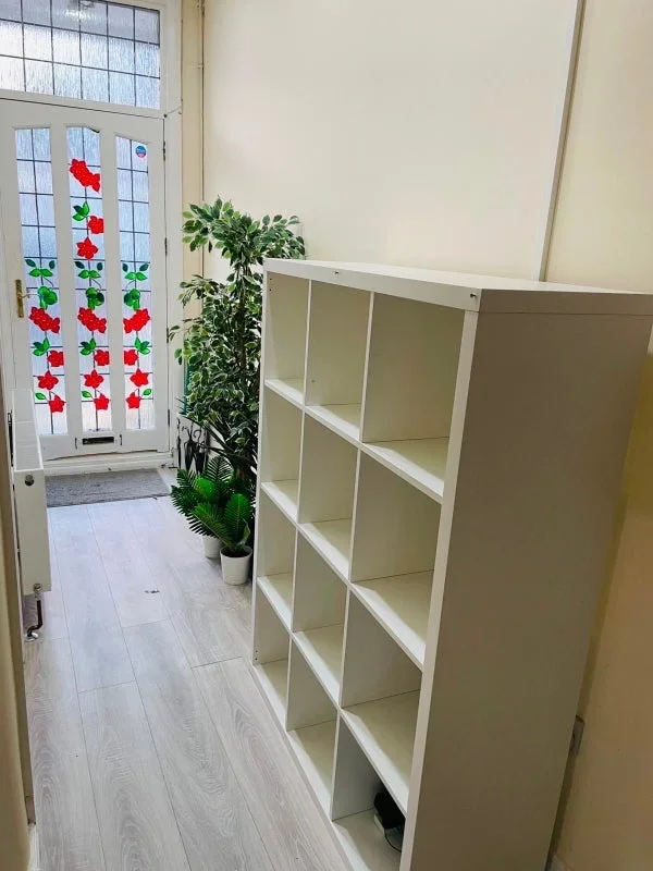 Room Thomson Road in Greater London