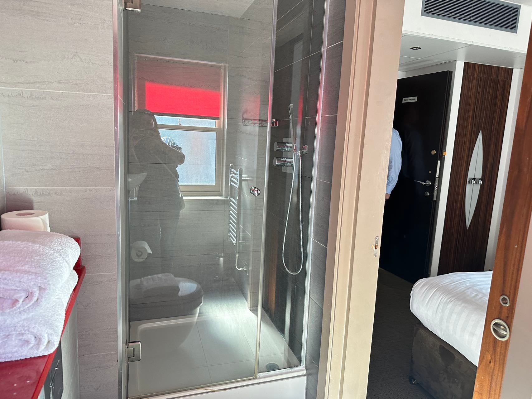 Room Edgware Road in City of Westminster