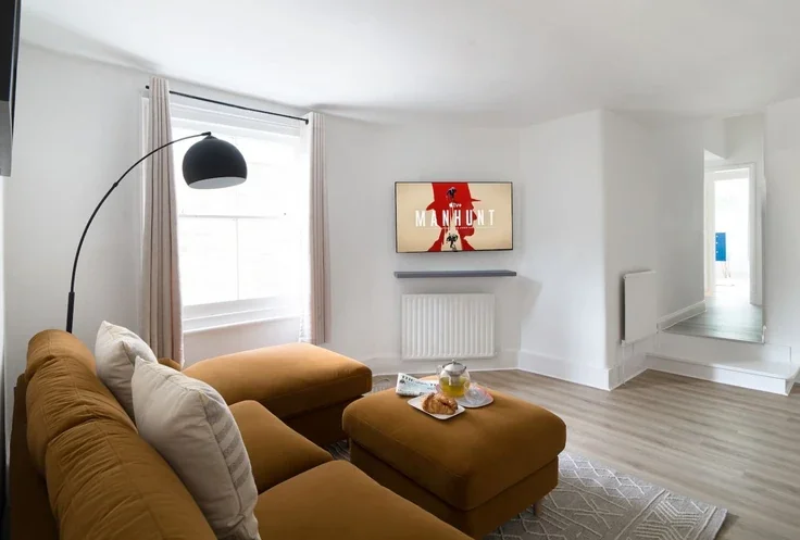 Flat Sterndale Road in Greater London