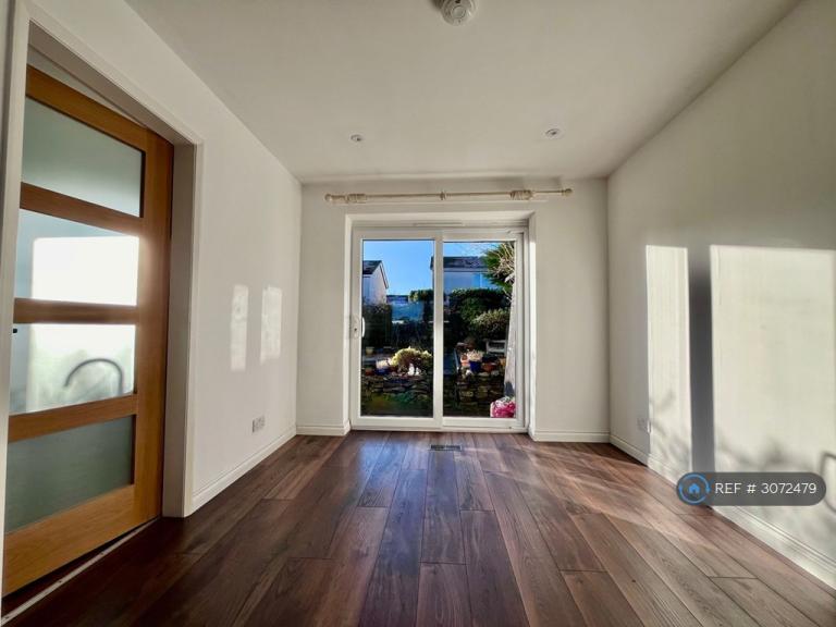 House Bellfield Avenue in Dalkeith