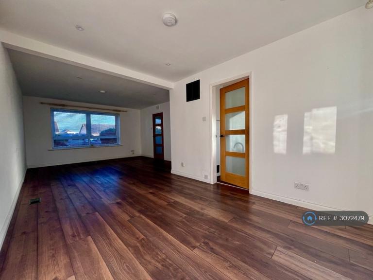 House Bellfield Avenue in Dalkeith
