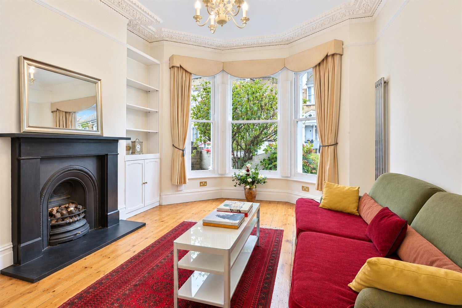 Flat Beauchamp Road in Greater London