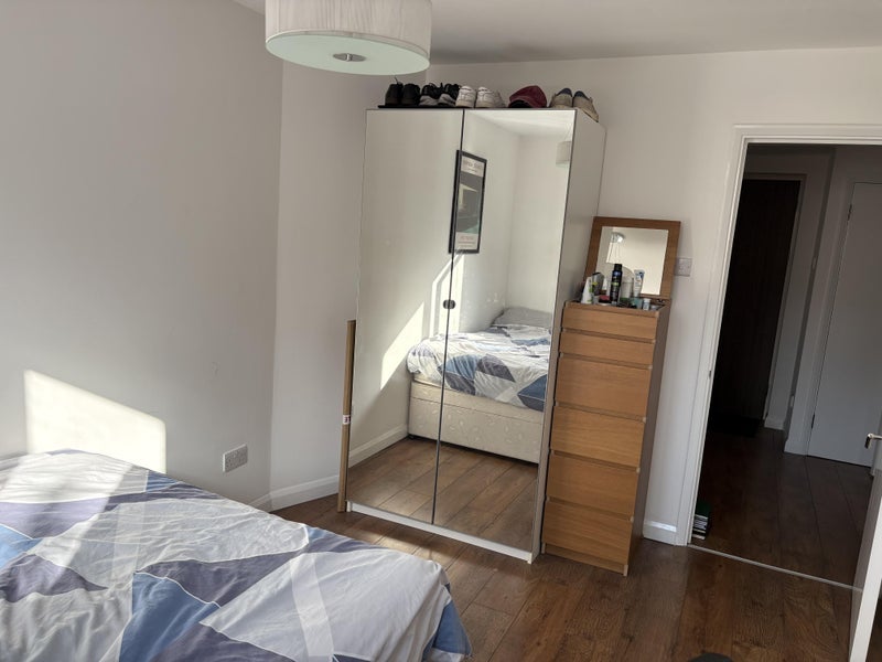 Flat Mare Street in Greater London