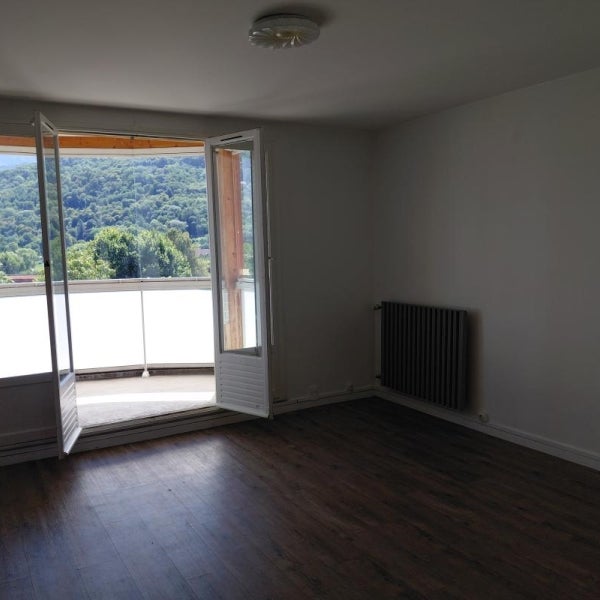 Flat Rue Montaigne in Saint-Martin-d'Hères
