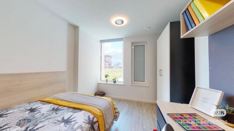 Room Lett Road in Greater London
