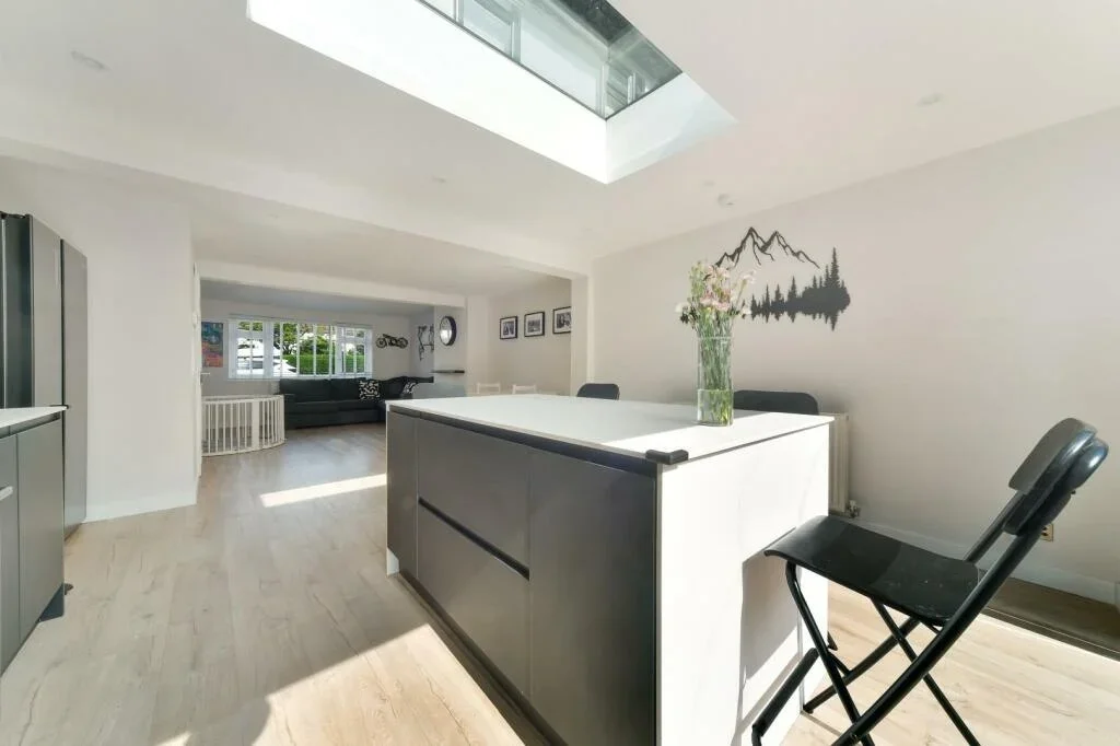 House Huntingdon Gardens in Greater London