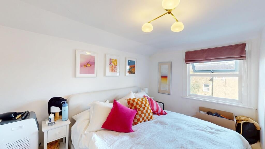 Flat Oakhurst Grove in Greater London